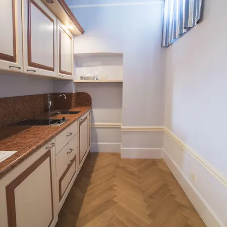 شقة فندقية Palazzo Dalla Rosa Prati 4*