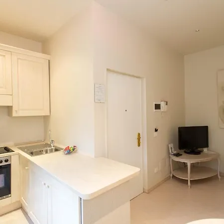 Palazzo Dalla Rosa Prati 4* Парма