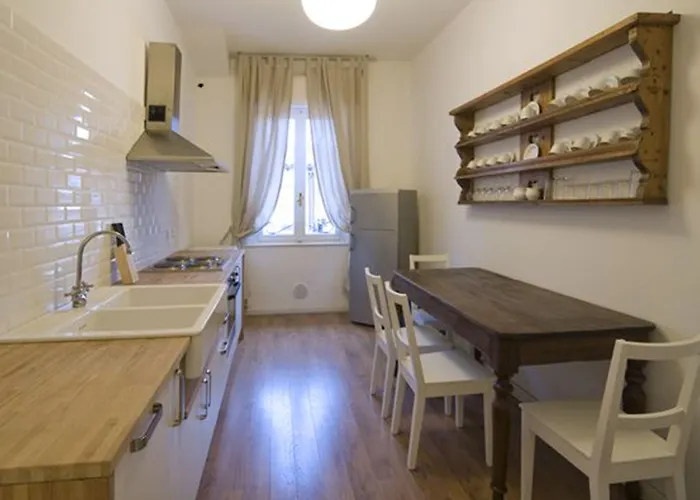 Palazzo Dalla Rosa Prati 4* Парма